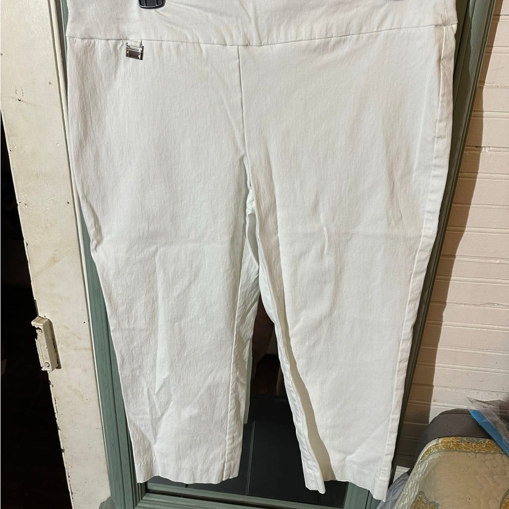 White Cropped Pants